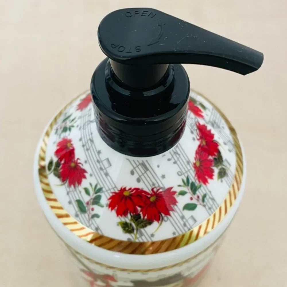 🎄NEW🎄 Holiday Collection Hand Soap Winter Berry